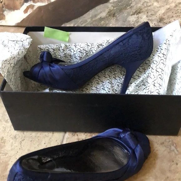 Adrianna Papell Francesca Bow Slim Heels Indigo Satin 8.5 W (HOLD) - Picture 5 of 15